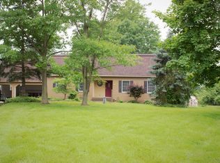 124 State Rd, Hinckley, OH 44233
