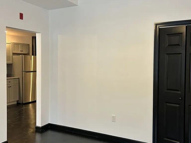 24 Beacon St — Photo 8