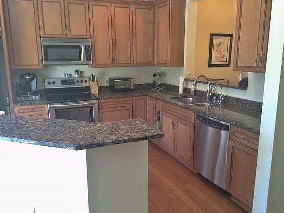 5th image of 3892 S Lake Dr #1132