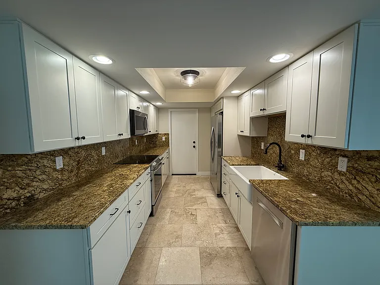 2540 W Tennessee Ave — Photo 5