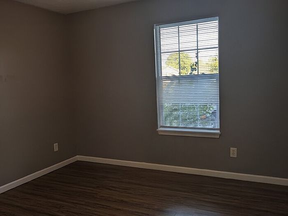 4th image of 322 Camptown Rd #2A