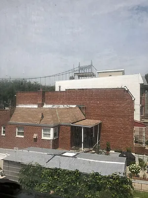 Rented by Halvatzis Realty | media 7