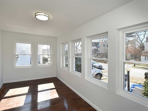 5th image of 10421 200th St