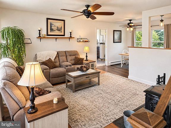 4th image of 39 Vermillion Ln