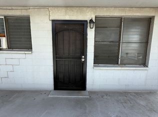 Great location, just minutes to downtown, UH, Restaurants, and Transportation, Honolulu, HI 96814