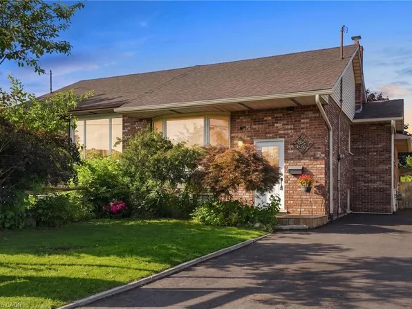 50 Adis Ave, Hamilton, ON L9C 6V3
