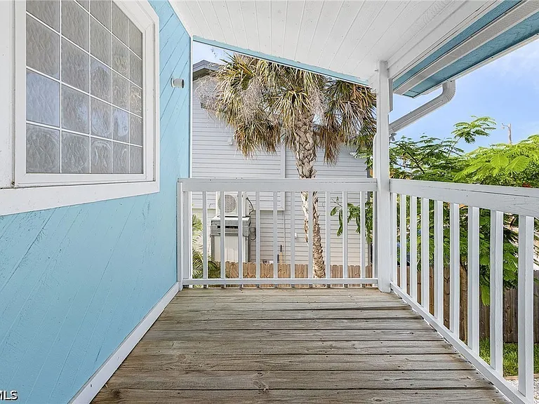 2430 Orange St — Photo 20