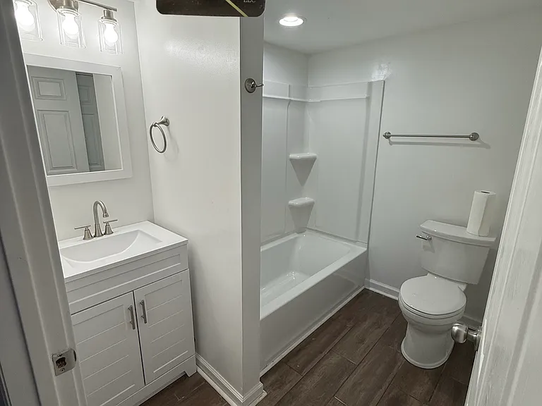 604 Poplar St — Photo 5