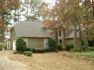 2860 Laurel Green Ct, Roswell, GA 30076