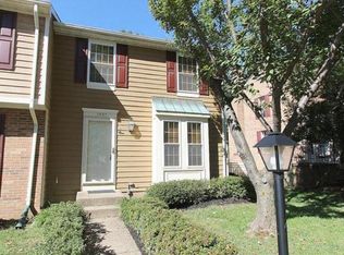 1557 Autumn Ridge Cir, Reston, VA 20194