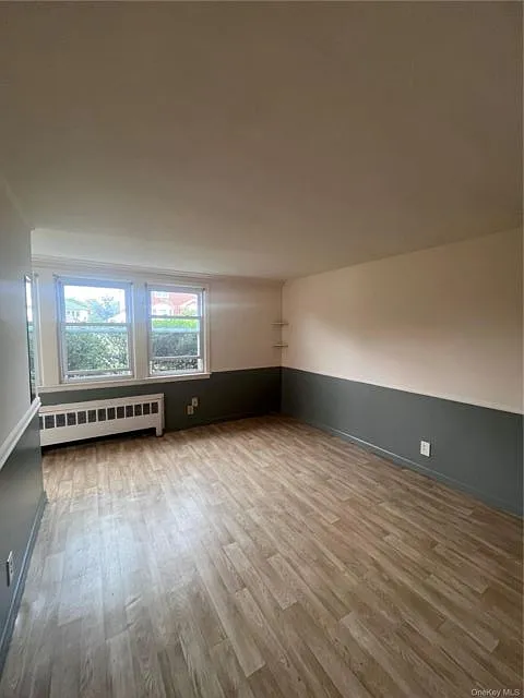 2 bed, 1.0 bath, 1284 sqft, $2,700 — Photo 2