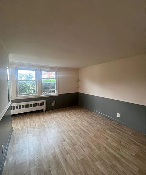 348 E Beech St #LOWER — Photo 2
