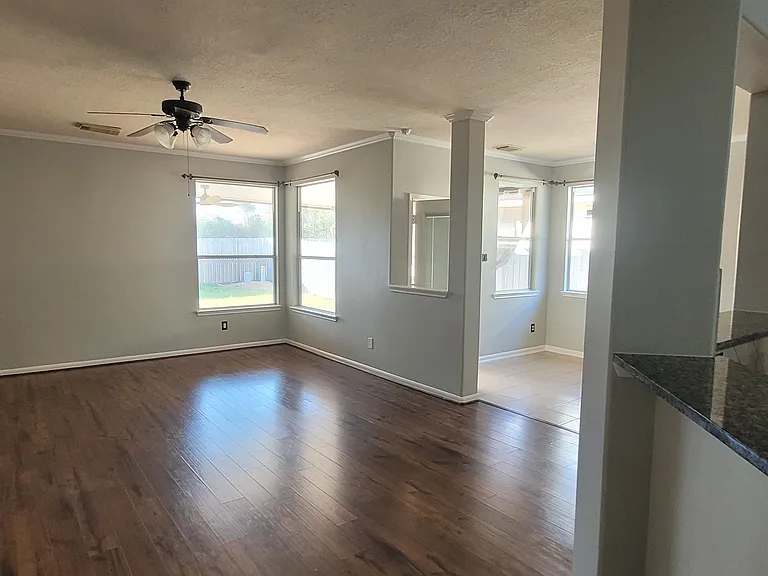 15307 Tupelo Dr — Photo 19