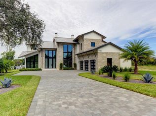 9586 Troutwater Ln, Tampa, FL 33618