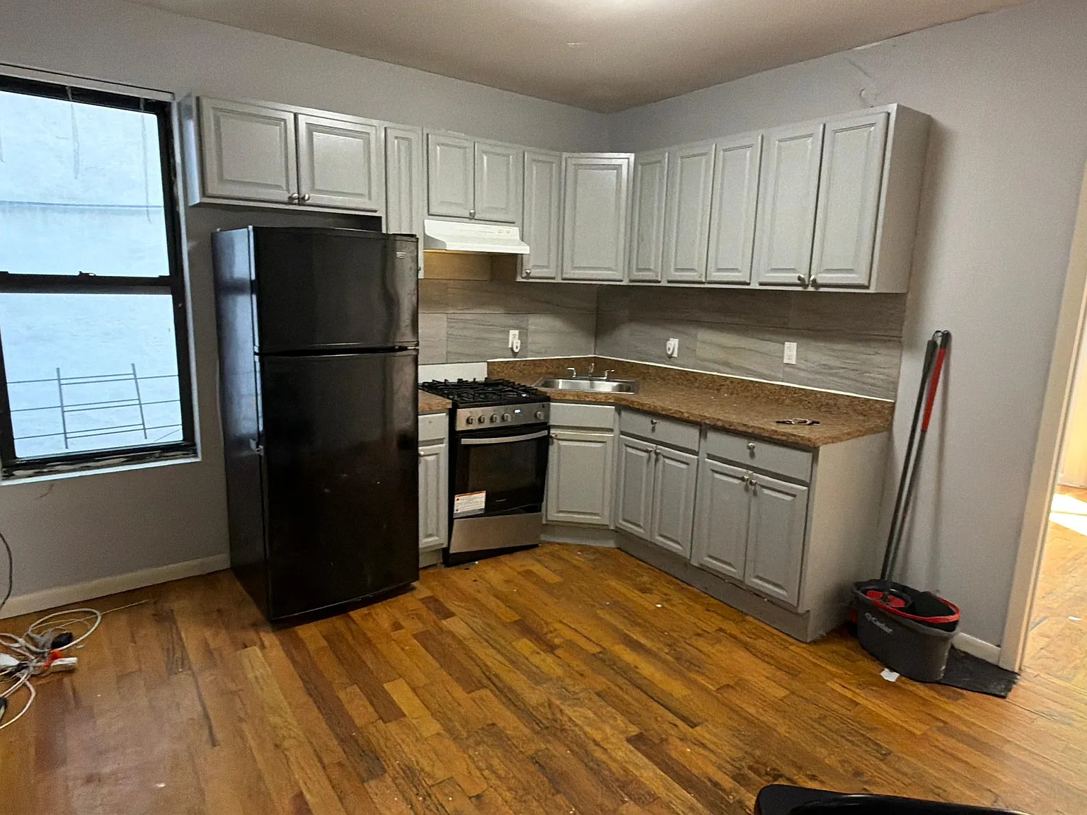 2 bed, 2800 sqft, $2,678 — Photo 2