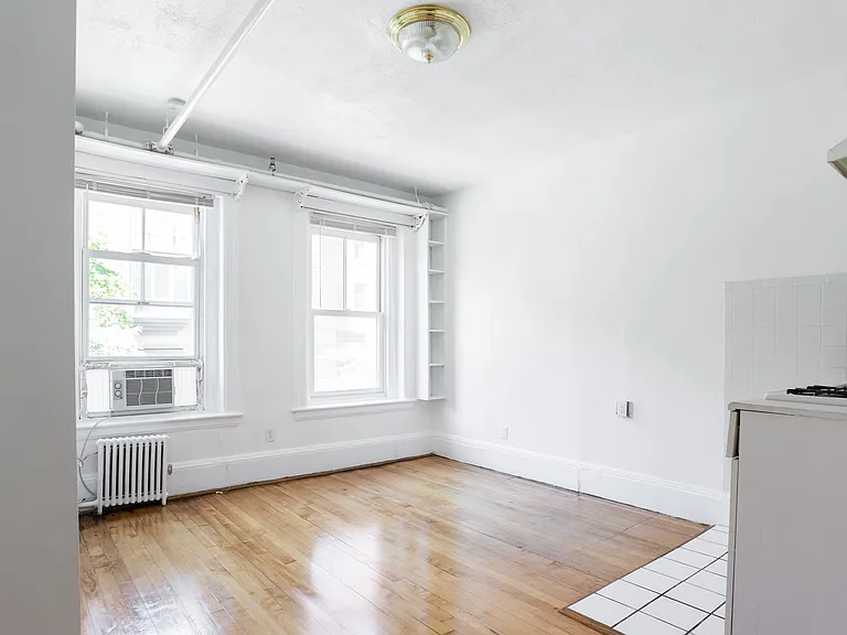 109-111 Dartmouth St #16 — Photo 3