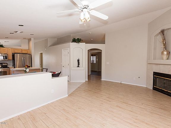4th image of 2348 E Stone Stable Dr