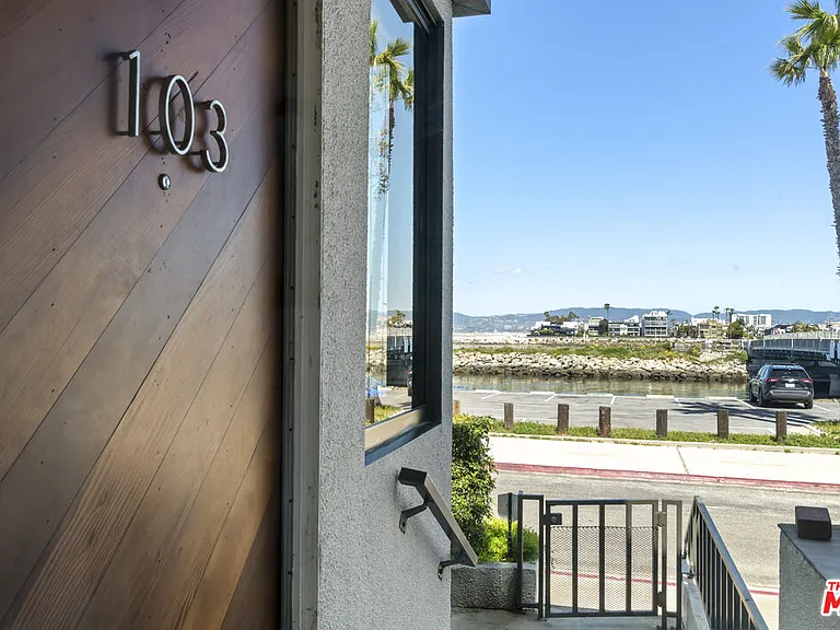 6209 Pacific Ave #103 — Photo 2