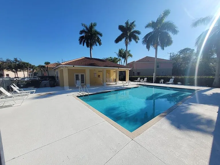 303 Seminole Palms Dr — Photo 60