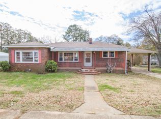 23 Smith St, Pelzer, SC 29669