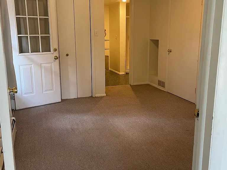 240 S Jefferson St #1 — Photo 3