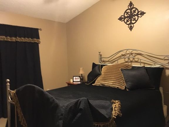 5th image of 3635 Greenacres Dr #303