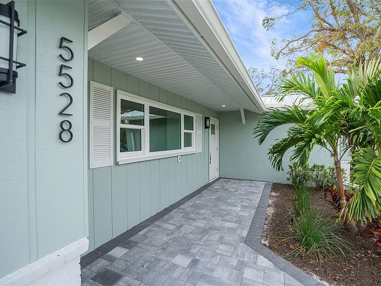 5528 Briarcliff Dr — Photo 2