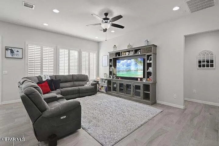 905 Cottage Pl — Photo 21