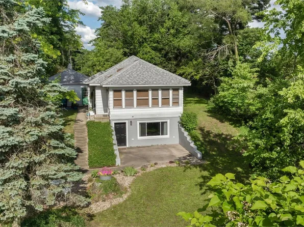 56040 River Hts, Elkhart, IN 46516