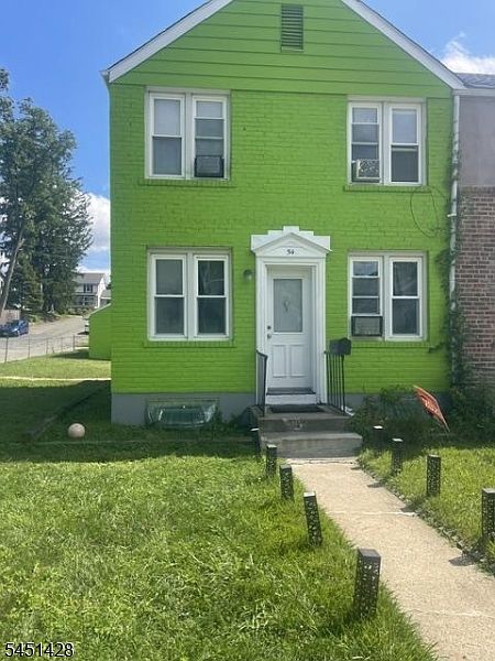 1st image of 54 Parker St