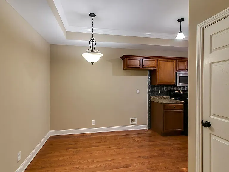 605 Anderson Dr — Photo 12