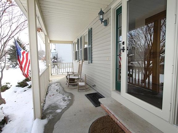 4th image of 8568 Bayview Dr