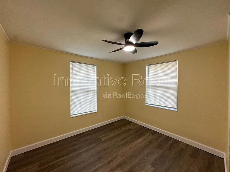 205D N Fern Dr — Photo 10