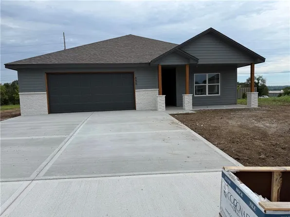 655 Tybrook Ave, Independence, MO 64056