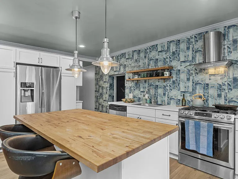 850 Nevin Ave — Photo 20