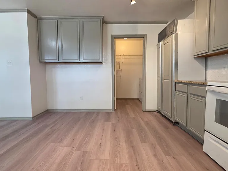kitchen pic 3