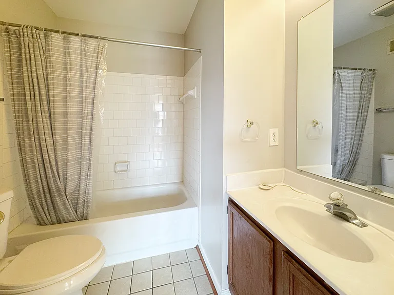7419 Courtland Cir — Photo 23