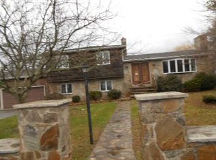 28 Sherman Ave, Bristol, RI 02809