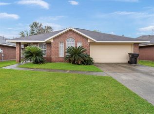 7823 Log Hollow Dr, Houston, TX 77040