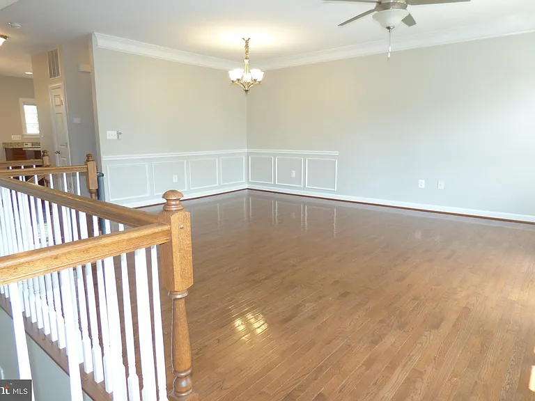 1604 Kinnaird Ter NE — Photo 11