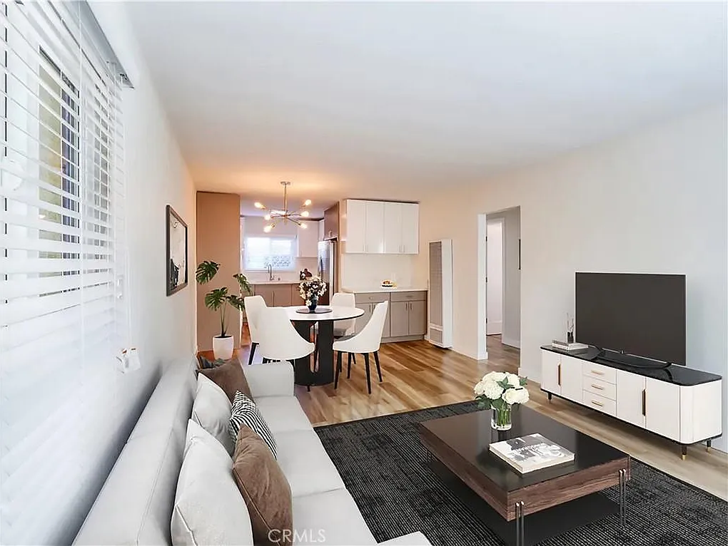 2102 Manhattan Beach Blvd — Photo 3