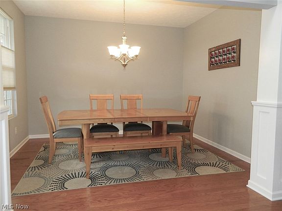 5th image of 602 Surrey Dr #43