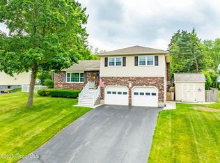 34 Aspen Rd, Latham, NY 12110