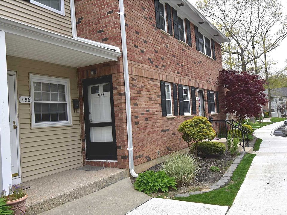 1st image of 1157 Village Dr