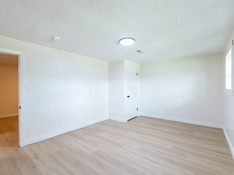 307 McMaster Pl — Photo 28