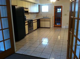 19 Warren Ave APT 2, North Providence, RI 02911