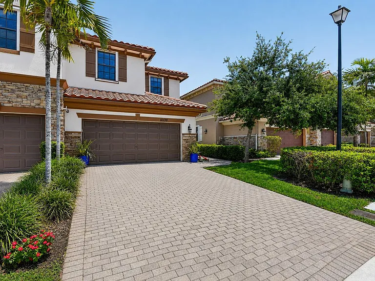 10139 Wellington Parc Dr — Photo 51