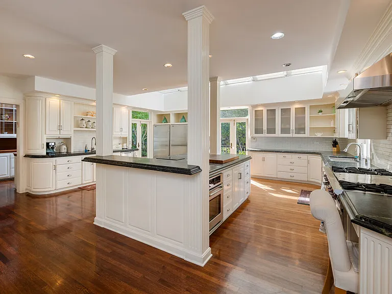 1006 N Crescent Dr — Photo 23