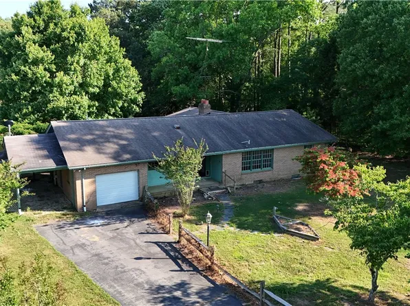 372 Locksley Ln, Reedville, VA 22539