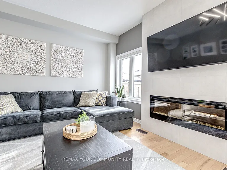 953 Barton Way — Photo 24